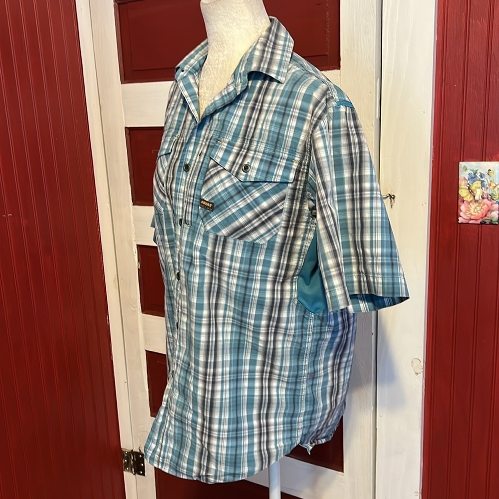 Ariat Rebar Plaid Button
Blue and White Casual Button Down Shirt Small - Picture 2 of 7